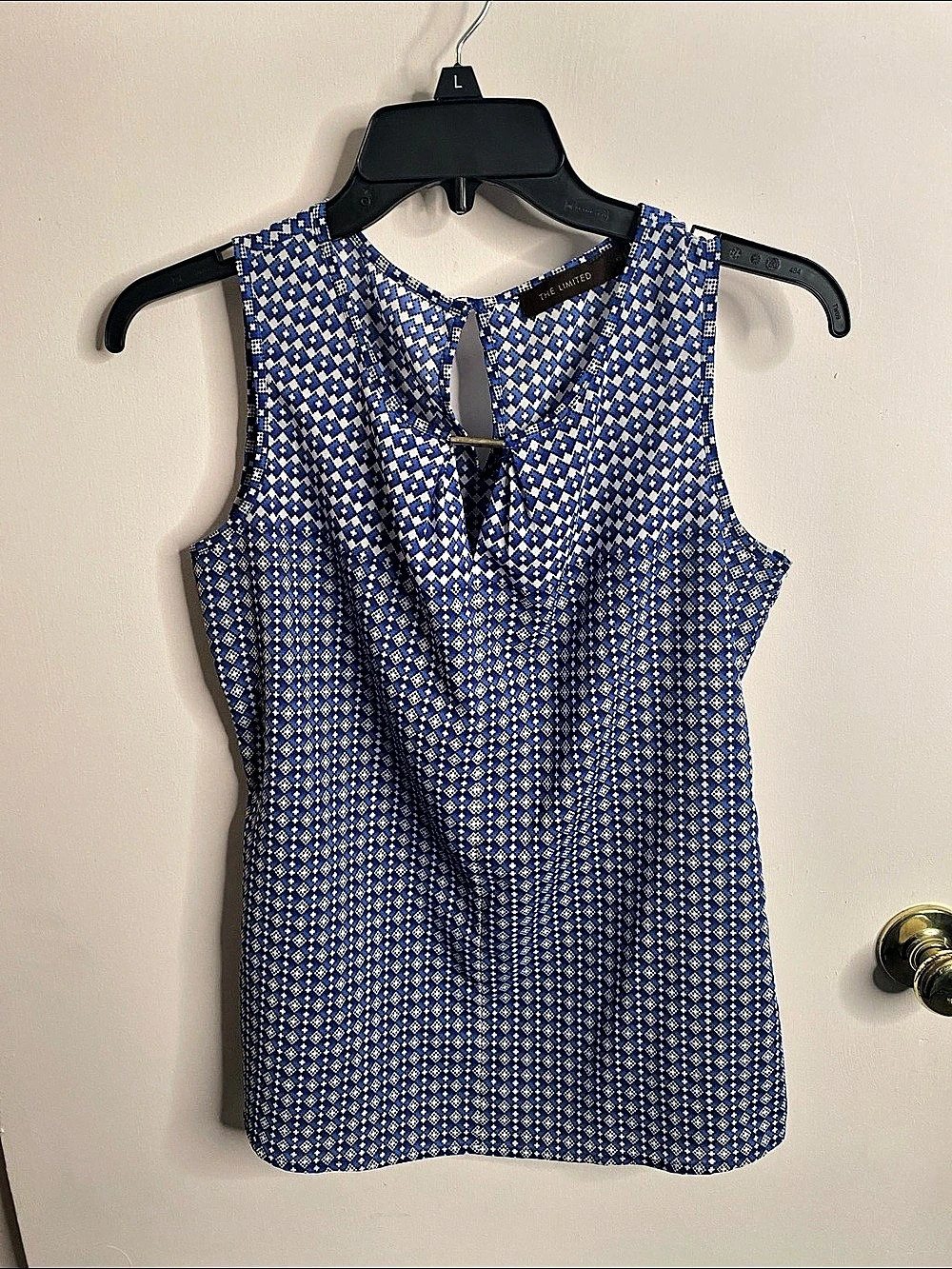 The Limited Geometric Sleeveless Blouse in Blue & White Medium